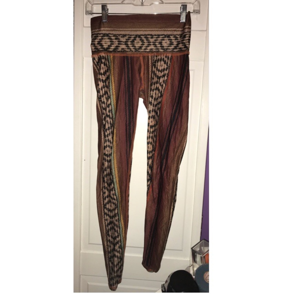 Teeki Border Towns Red Hot Pant
